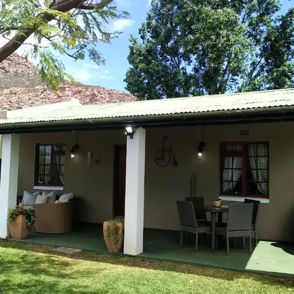 Cottage on Long: Montagu şehrinde bir otel