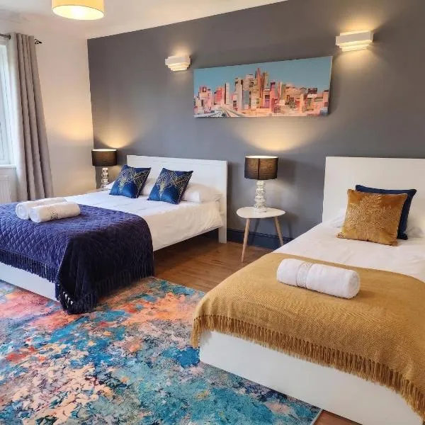 5 Bedroom villa, Oxford, 4-Free Parking spaces, WiFi, Garden, Spacious: Oxford'da bir otel