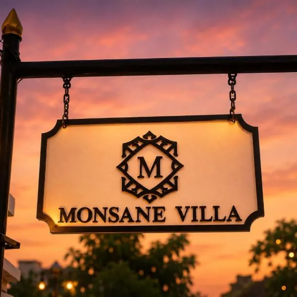 MONSANE VILLA Centrally located, opposite the night market, hotel in Luang Prabang
