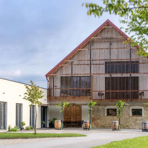 WINERY AND APARTMENTS MAROF, hotel u gradu 'Bistrica ob Sotli'