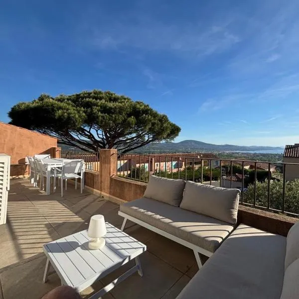appartement vue sur le golf de saint tropez – hotel w mieście Cogolin