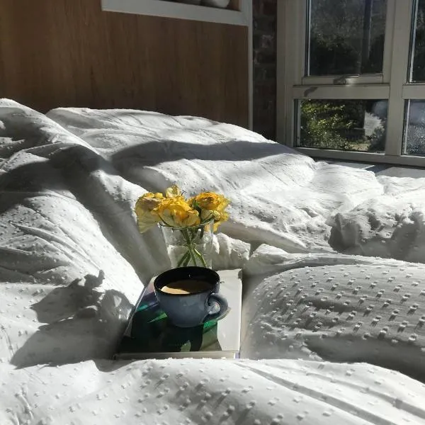 Serene Countryside Apartment in Gjesdal, Norway, hotel v destinácii Ålgård