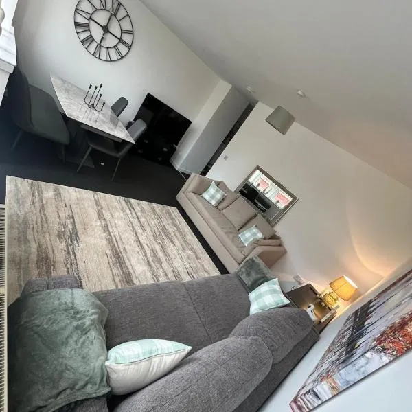 The M Rooms at 144, hotel in Kirk of Shotts