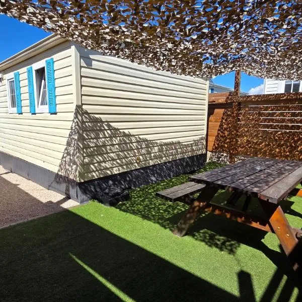 Bungalow entre oliviers et pins, -10mn de la plage、シャトーヌフ・レ・マルティーグのホテル
