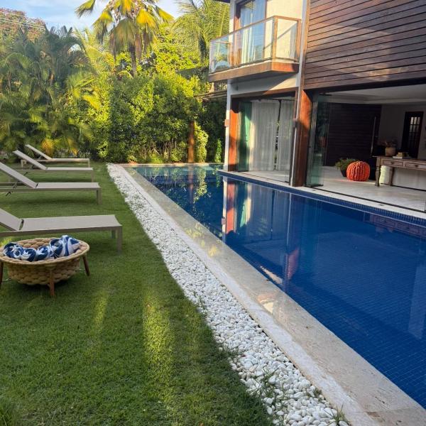 Casa elegante na melhor localização da Praia do Forte