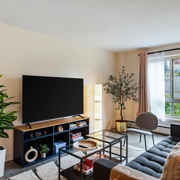 2 BR next to Convention Center in downtown Seattle, Great for World Cup Attendees!, hotel sa Seattle