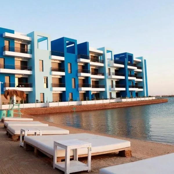 Ayla Oasis Luxury Chalets - Azure & Golf – hotel w Akabie