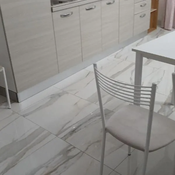 Appartamento Masha Como, хотел в Mozzate
