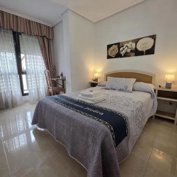 Hostal Restaurante Piedra, khách sạn ở Limpias