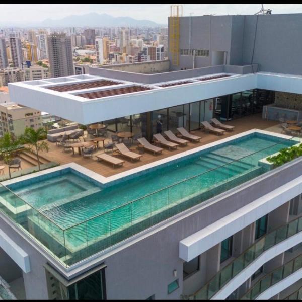 Apto 2 quartos luxuoso a poucos metros da Beira Mar