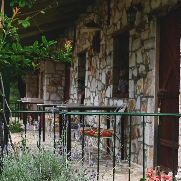 Filoxenia - The Place of Experience, hotel in Himare