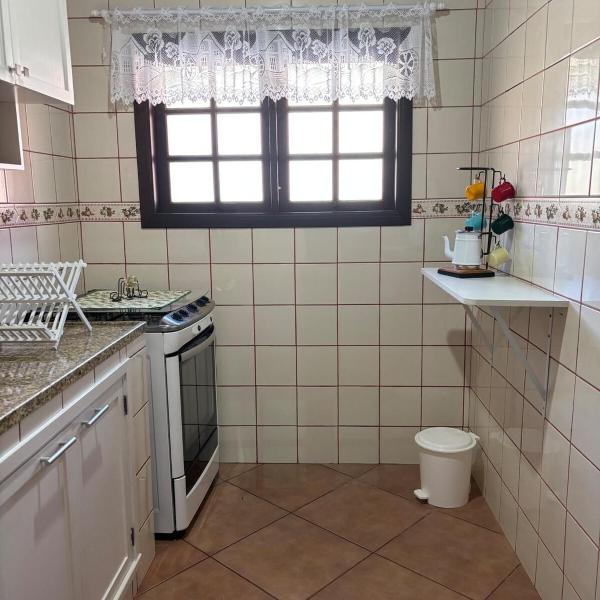 Casa ampla com churrasqueira e lareira em Itaipava - Foto 3