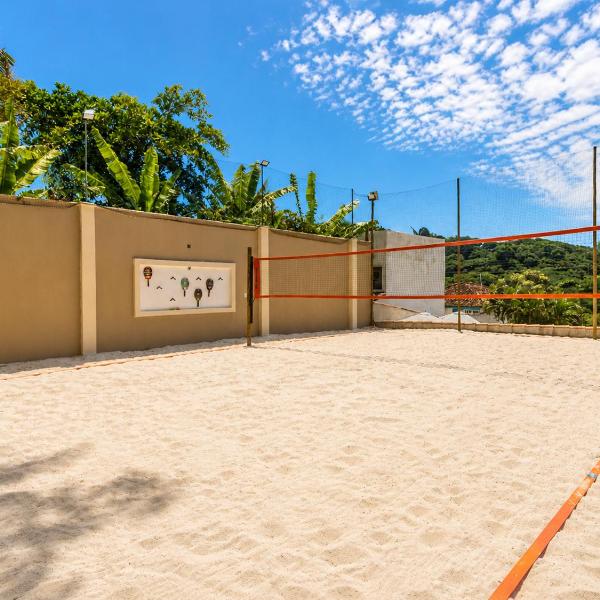 Casa com Piscina e Quadra Privativa - Foto 3
