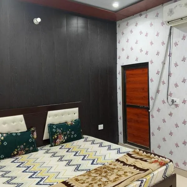 Ayodhya에 위치한 호텔 Hotel Shree Sanwaliya INN