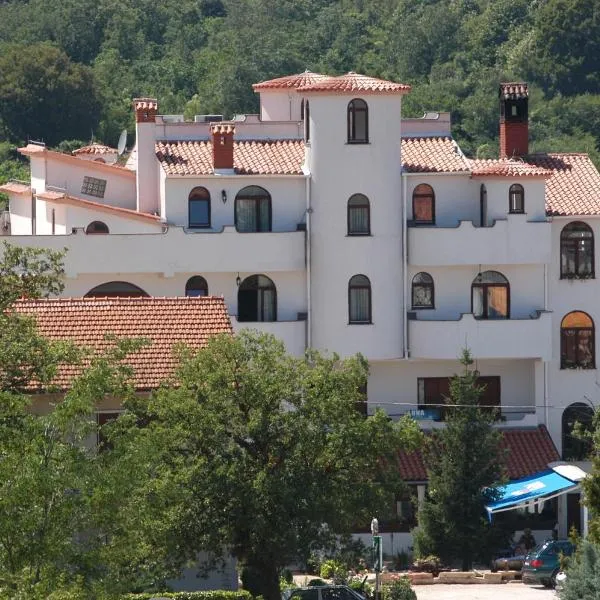 Rooms Luna Sol, hotel v destinácii Krnica