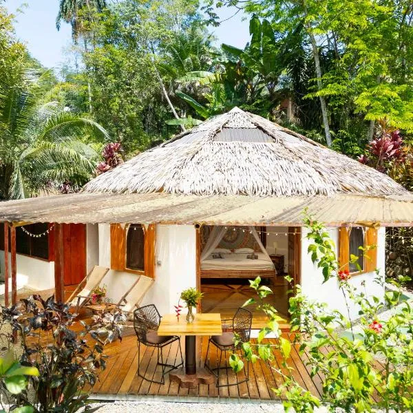 Casa Romantica, hotel Platanillóban