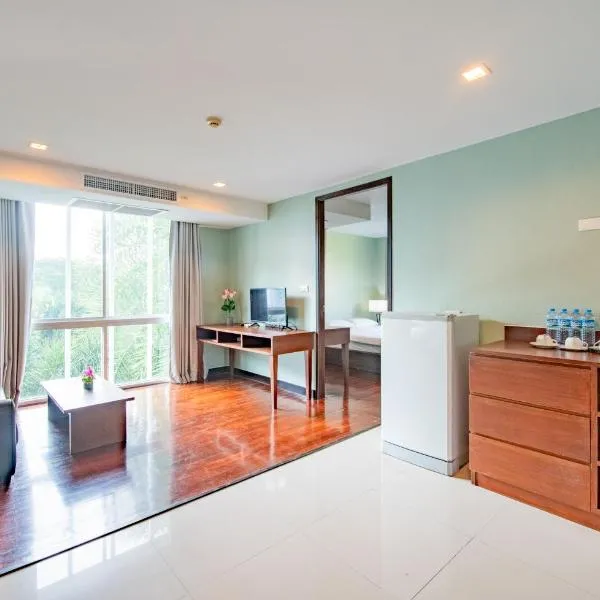 The Kris Resort Hotel, hotel en Patong