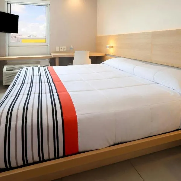 City Express Junior by Marriott Cancun, hotelli kohteessa Cancún