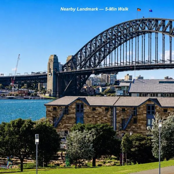 Art Deco Harbour Suite with Private Rooftop - Walk to Circular Quay, khách sạn ở Sydney