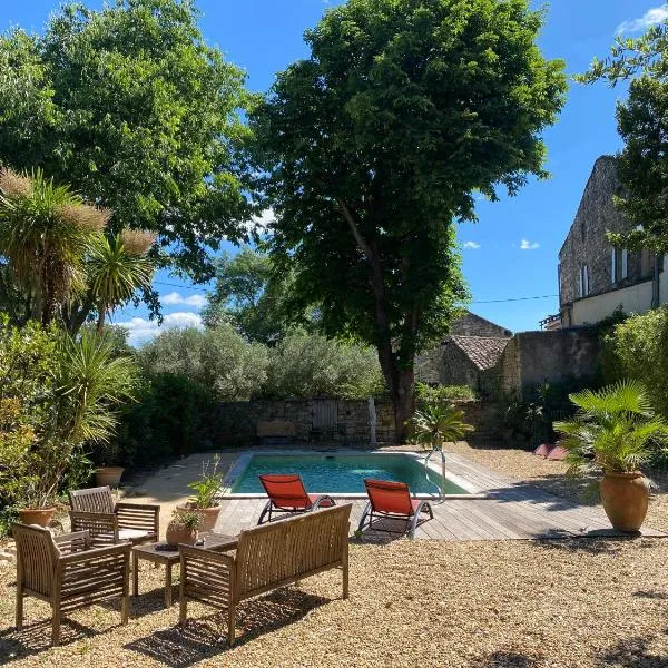 La Maison des Lauriers, hotel in Arpaillargues-et-Aureillac