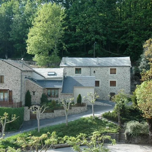 Gîte de Rouayras, hotel v destinaci Nages
