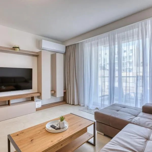 Bright & Brand New 3-Bedroom in Mscala by SF Homes, hotel en Il-Ħamrija