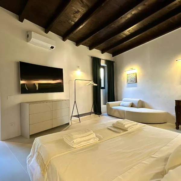 La Galleria Orti 12 - A Historical Design Retreat on Lake Lugano, hotel a Porlezza
