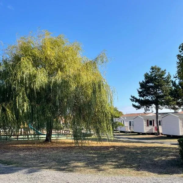 Camping Domaine des Gatinelles, hotel in Bretignolles-sur-Mer