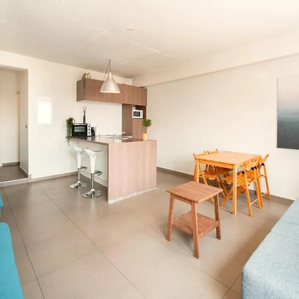 Antwerp Central Apartment for 7, hotel a Anvers