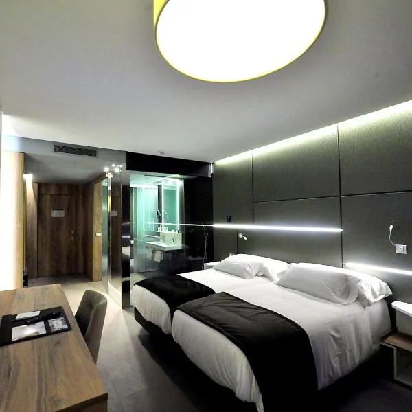Hotel & Spa Ciudad de Binéfar, hotel v destinácii Binéfar