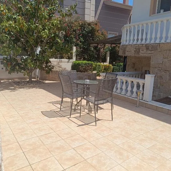 Electra cozy apartment, hotel u gradu Palaion Tsiflíkion