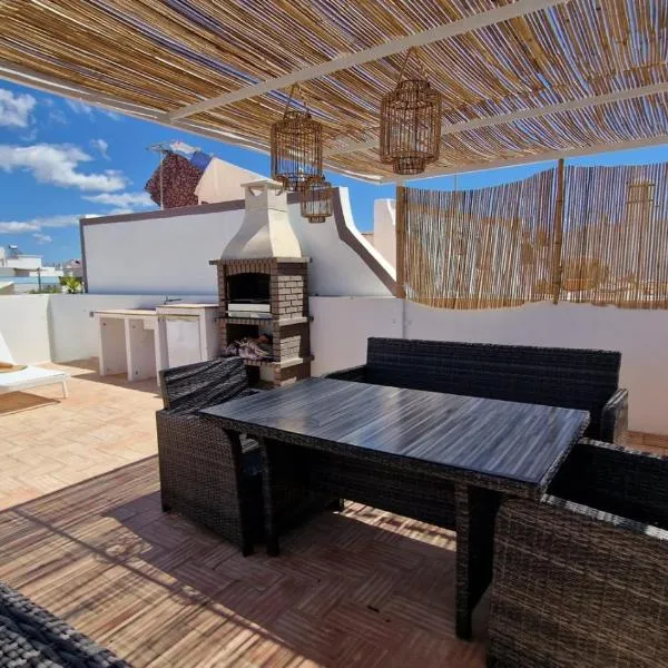 Olhão Island Escape Townhouse, hotell i Olhão