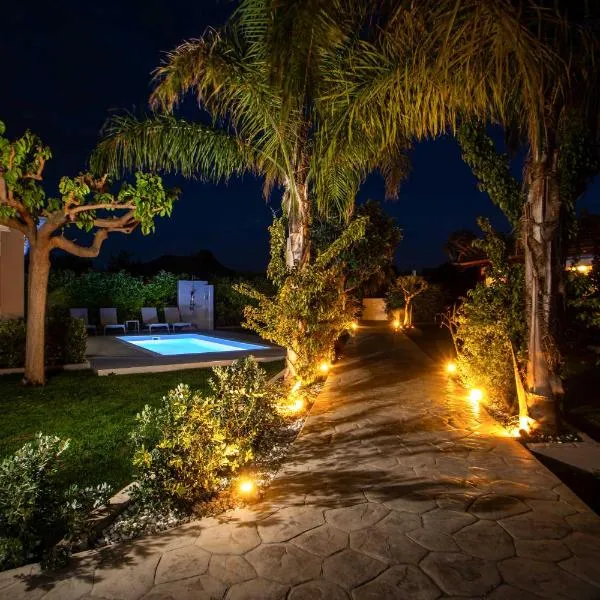 Sea Breeze & Nature villa, with heated pool and garden retreat, hotel a Kremasti