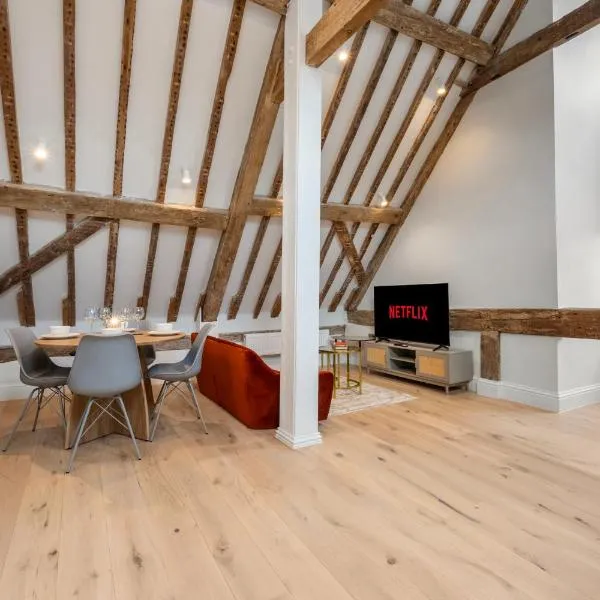 Modern & Historic Duplex Flat Riverside, hotel en Godalming