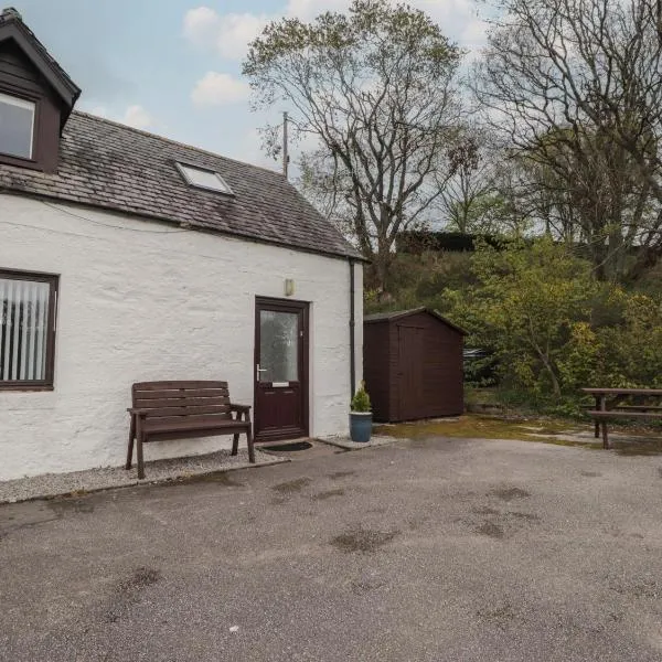 3 Bruaich Cottages, hotel en Strathpeffer