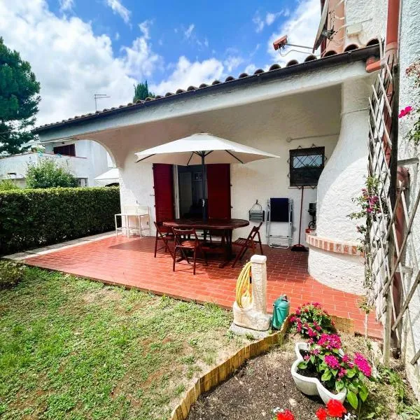 Tra la luna e il mare - giardino con bbq-parcheggio privato-riviera del Conero, khách sạn ở Numana