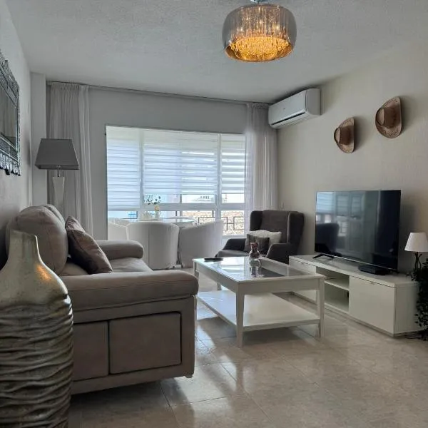 The residence carihuela, hotel a Torremolinos