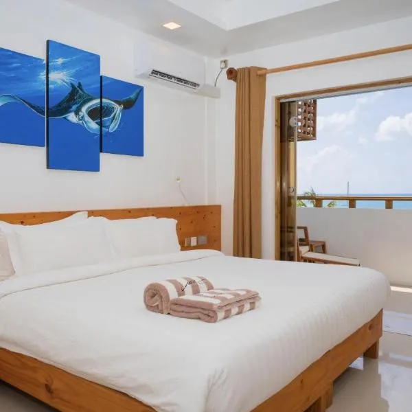 Luau Beach Inn, Maldives, hotel in Fulidhoo