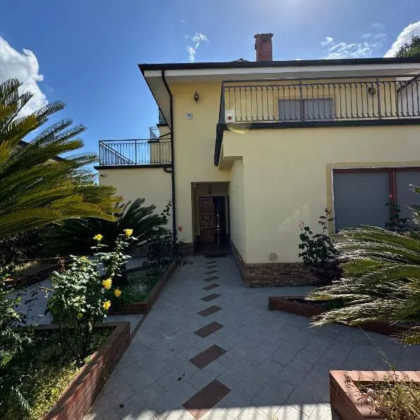 Villa Chiara, hotel i Piscopio