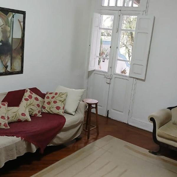 Casa totalmente equipada com quintal e churrasqueira - Foto 3