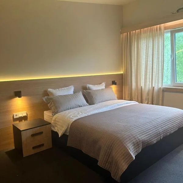 Креси, Hotel in Jaremtsche