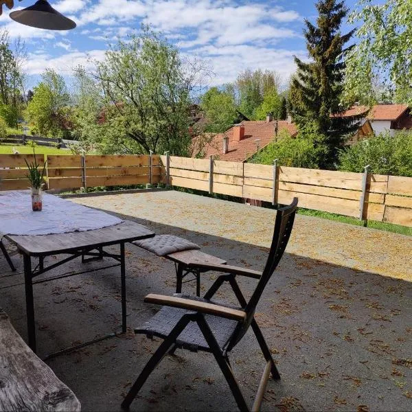 große Wohnung mit Dachterrasse, ξενοδοχείο σε Saulgrub