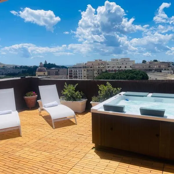 Bluemoon Sardinia Roof Garden Jacuzzi, готель у Кальярі