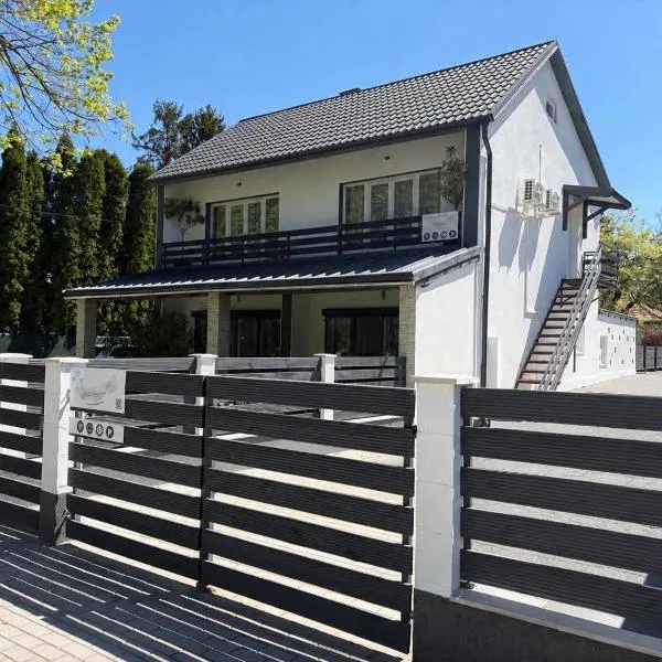 Fifteenapartman, hotel din Balatonföldvár