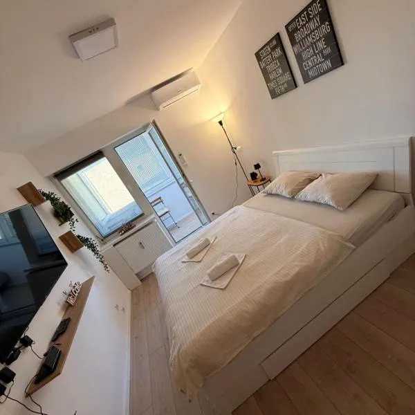 Studio Enemia, hotel en Lesce
