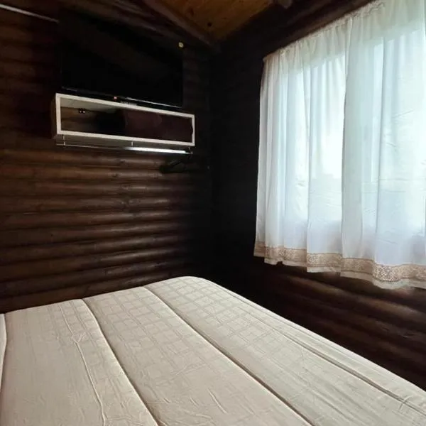 Cabañas La Silvanita, hotel sa Balcarce