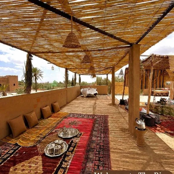The Big Moon - Homestay Traditional & RoofTop - Skoura, hotel in Skoura