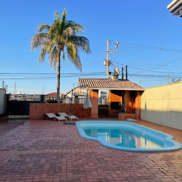 Ótima casa 3 quartos, piscina, bem localizada - Foto 2