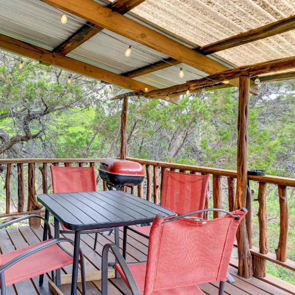 Davis में, होटल Cedar Falls Cabin: Nestled by Honey Creek