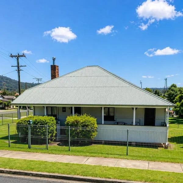 Stanthorpe में, होटल Dillons Cottage